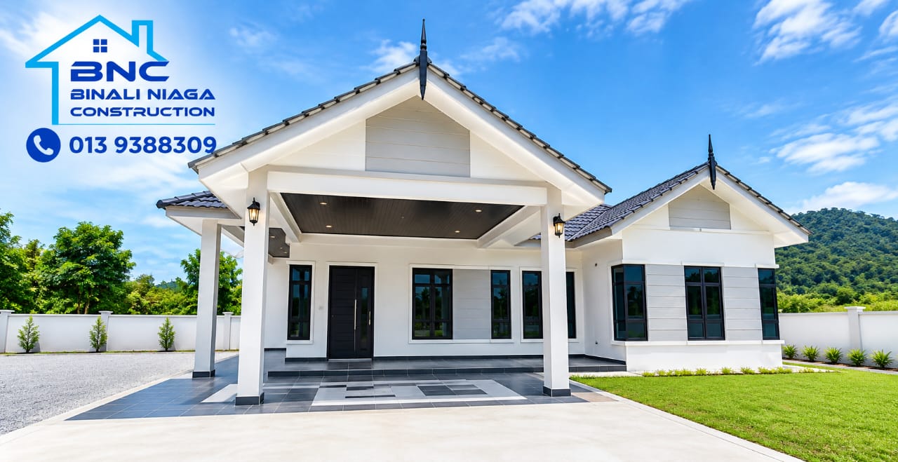 Rumah putih dengan anjung hadapan