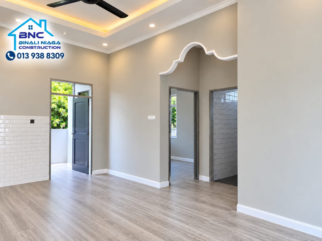 Feature wall dalaman rumah siap